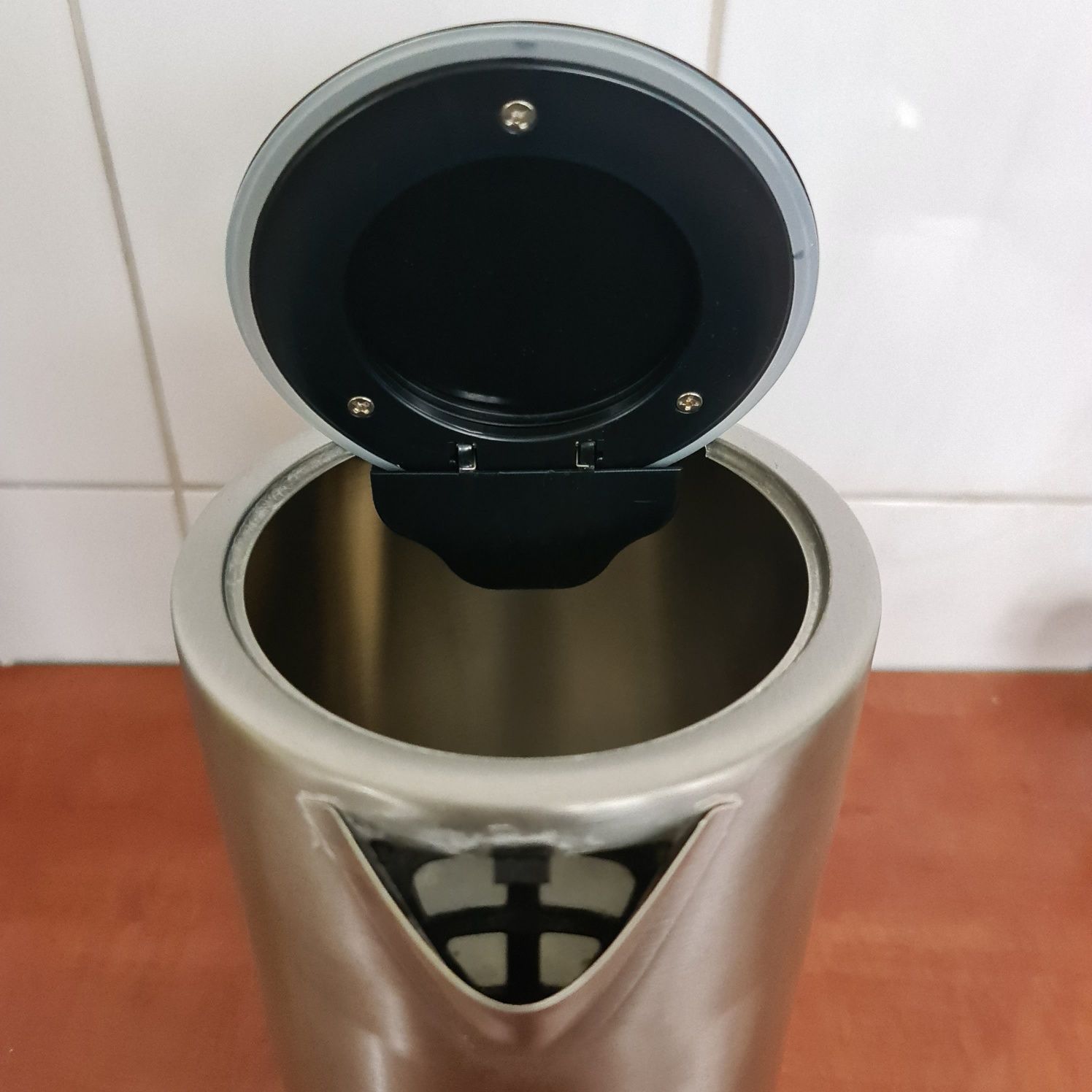 Czajnik elektryczny aluminiowy Steba 1,7 l odcienie szarości i srebra