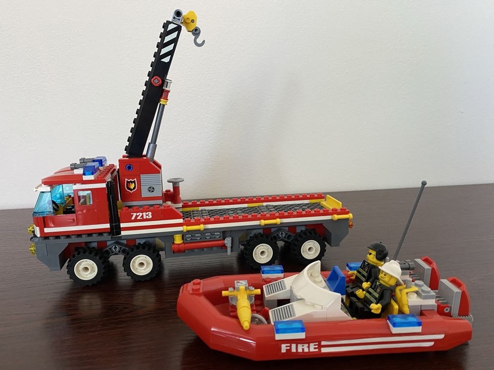 LEGO CITY 7213 Ciężarówka strażacka z łodzią gaśniczą