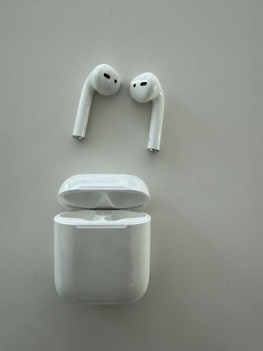 AirPods 2ª Geração — Bom estado