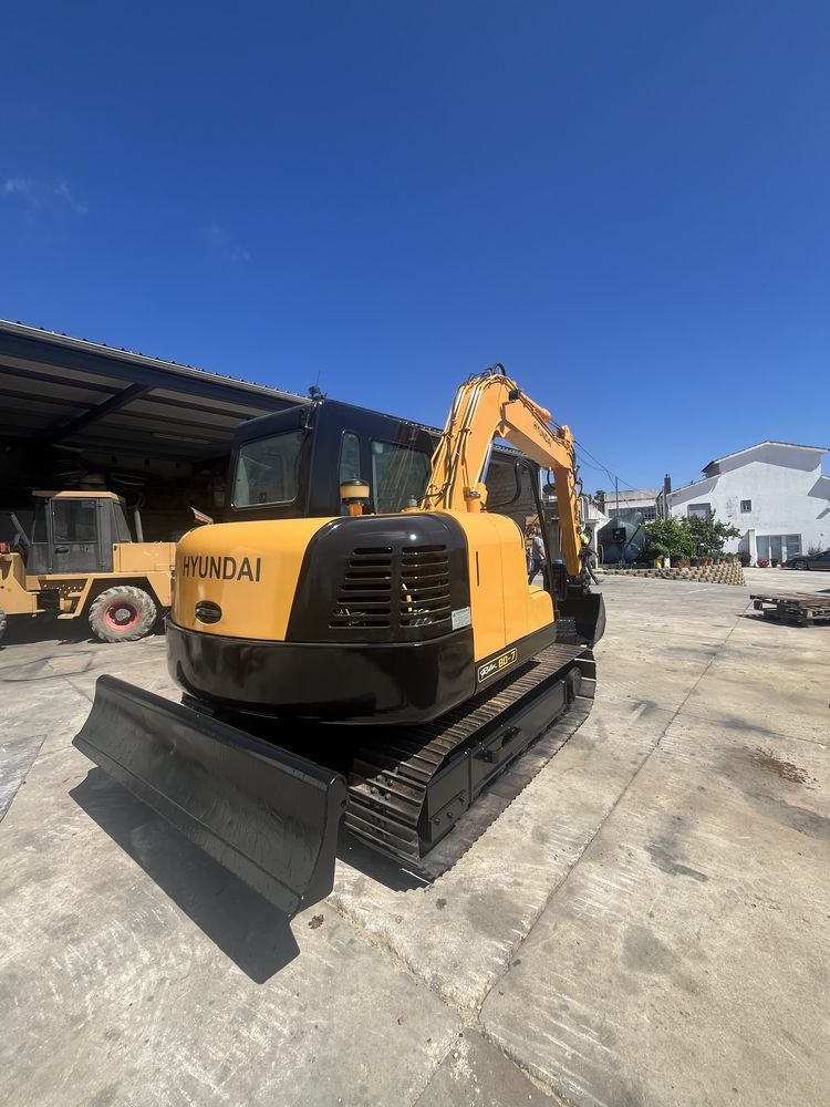 Escavadora Hyundai Robex 80