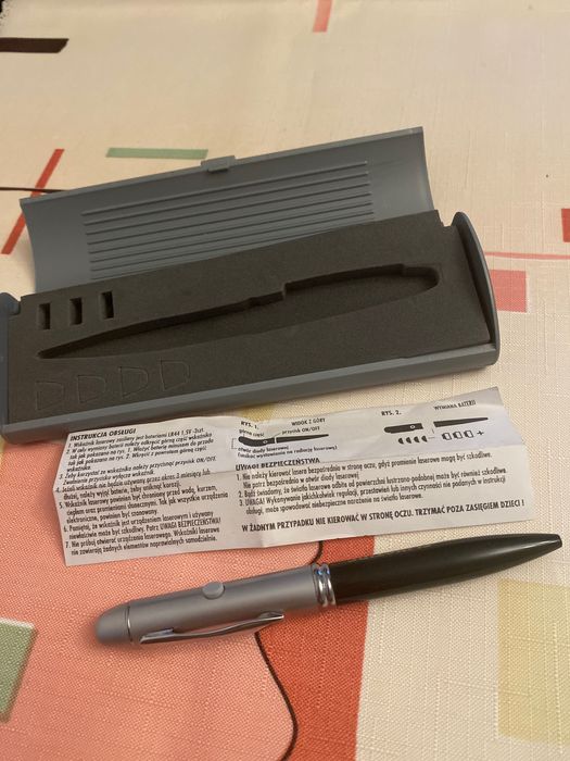 Sprzedam długopis z pointerem laserowym