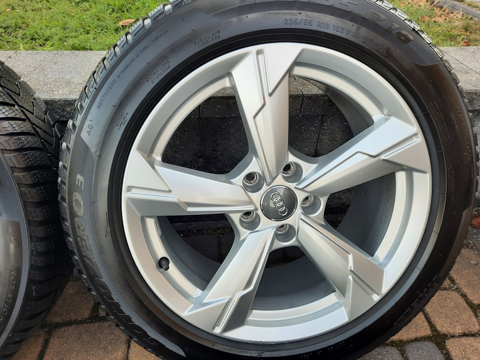 Oryginalne alufelgi koła 5x112 Audi a6 c8 c7 8J et39 225/55/18