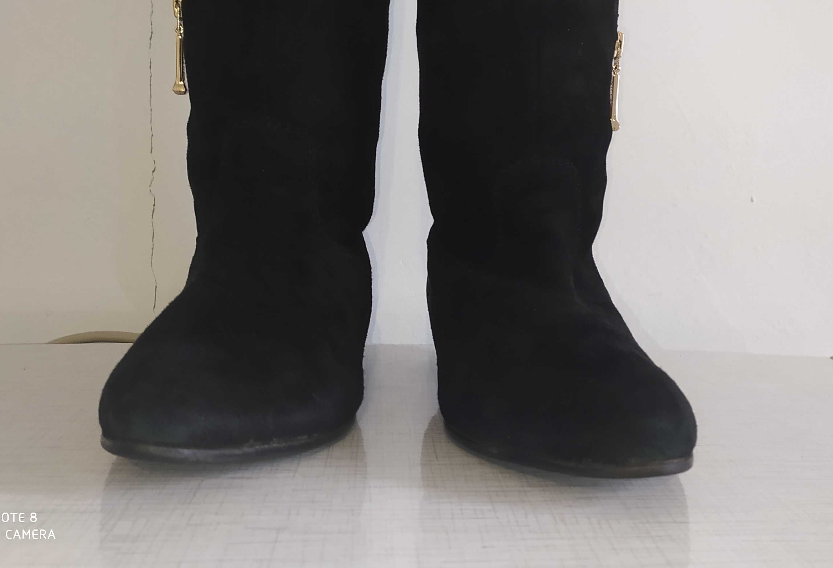 Жіночі чорні зашеві чоботи на вузьку ногу демісезон 39 (26)