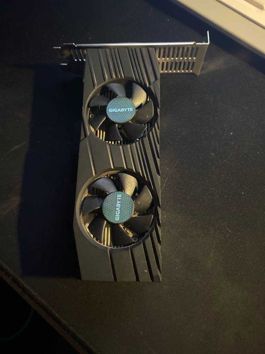 gtx 1650 4gb GDDR6 gigabyt