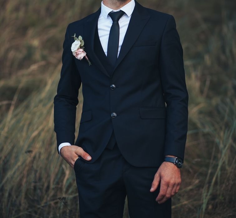 Чоловічий костюм трійка