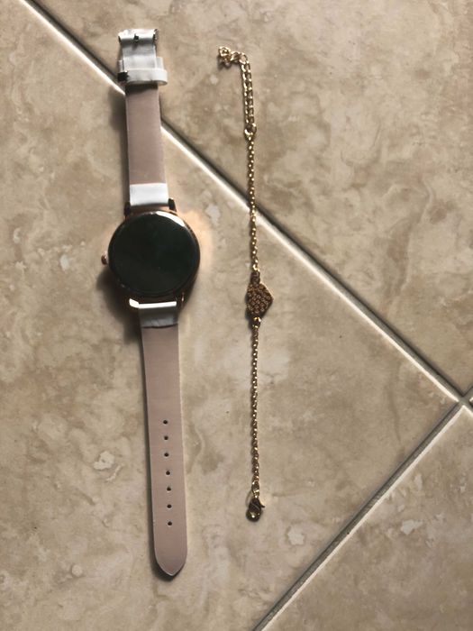 Conjunto de relógio e pulseira