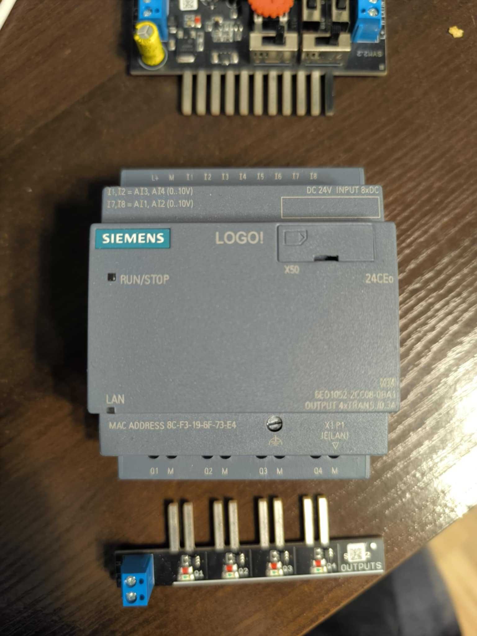 sterownik SIEMENS LOGO! 8 z modułem szkoleniowym wejścia analogowe
