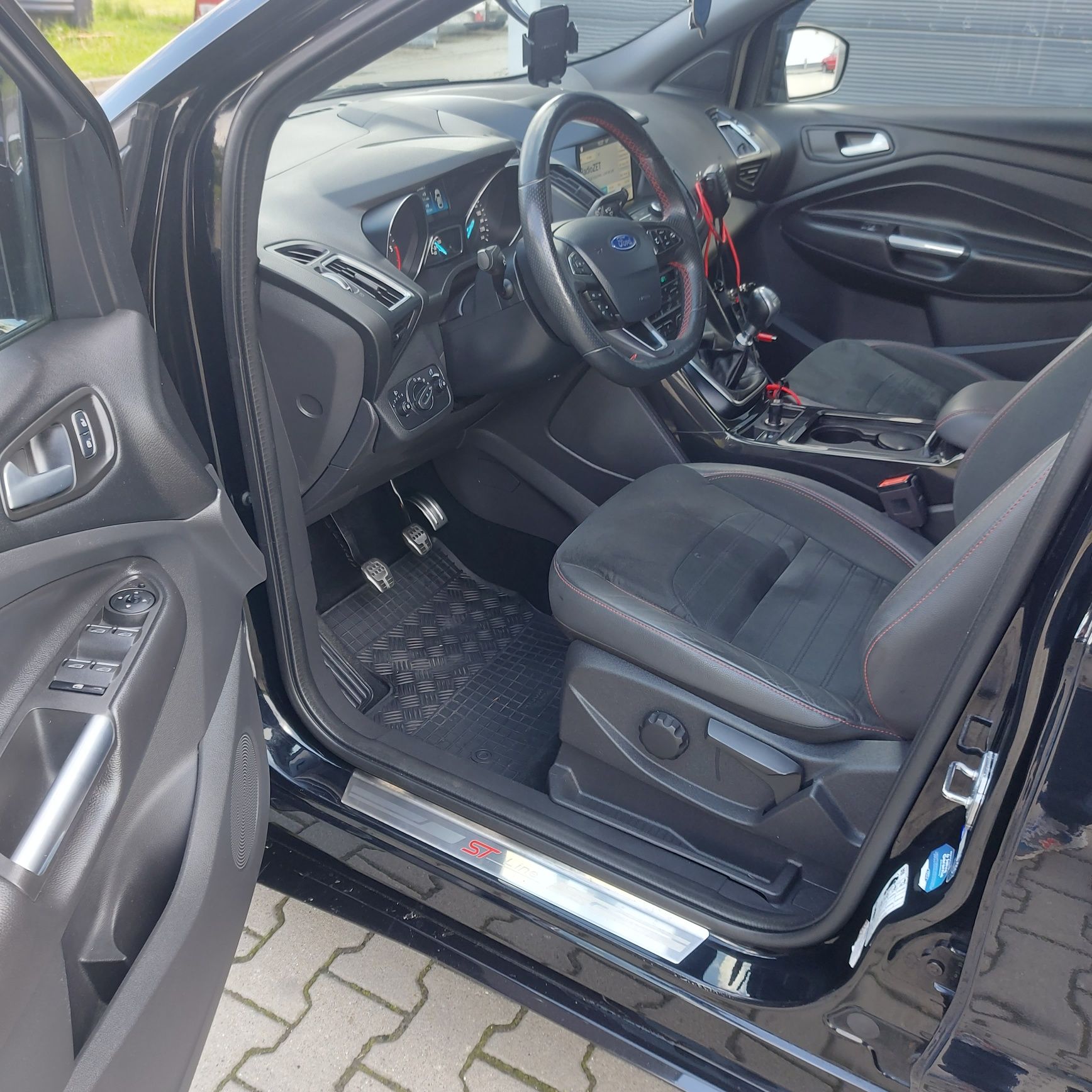Samochód kuga mk2 st line