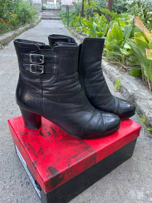 Ботінки, сапожки черевики жіночі