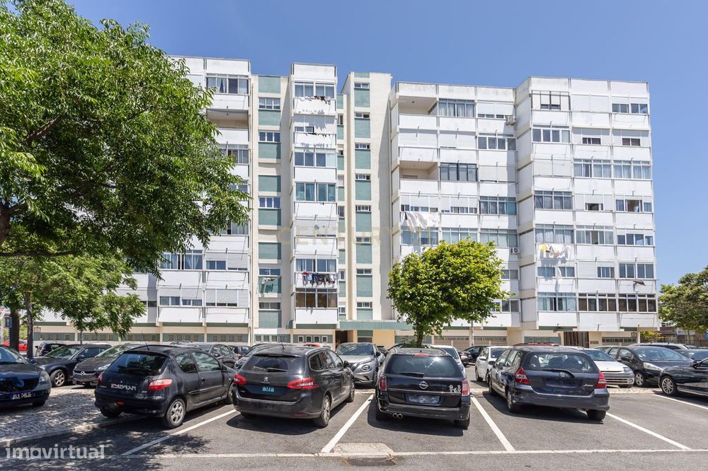 Apartamento T1 com Vista Mar, em Oeiras