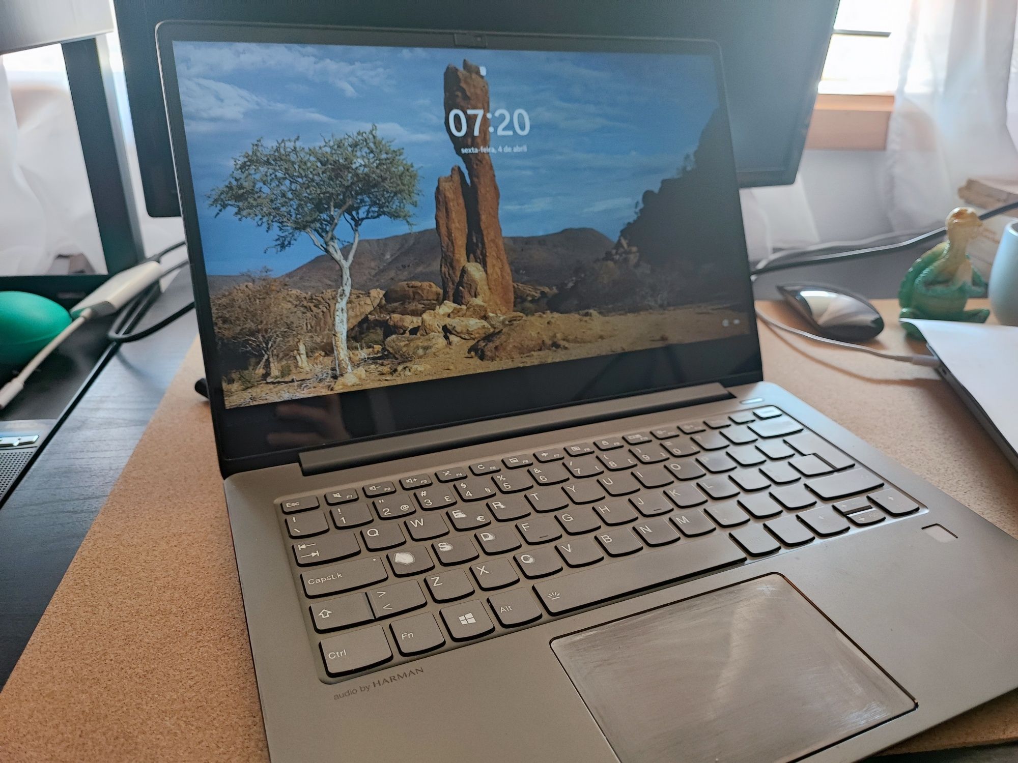 Portátil Lenovo ideapad 530s-14ikb