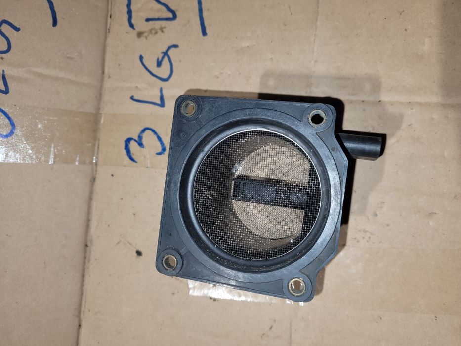 Przepływomierz masowy powietrza Hitachi audi a4 b5 LIFT 2.4 benzyna