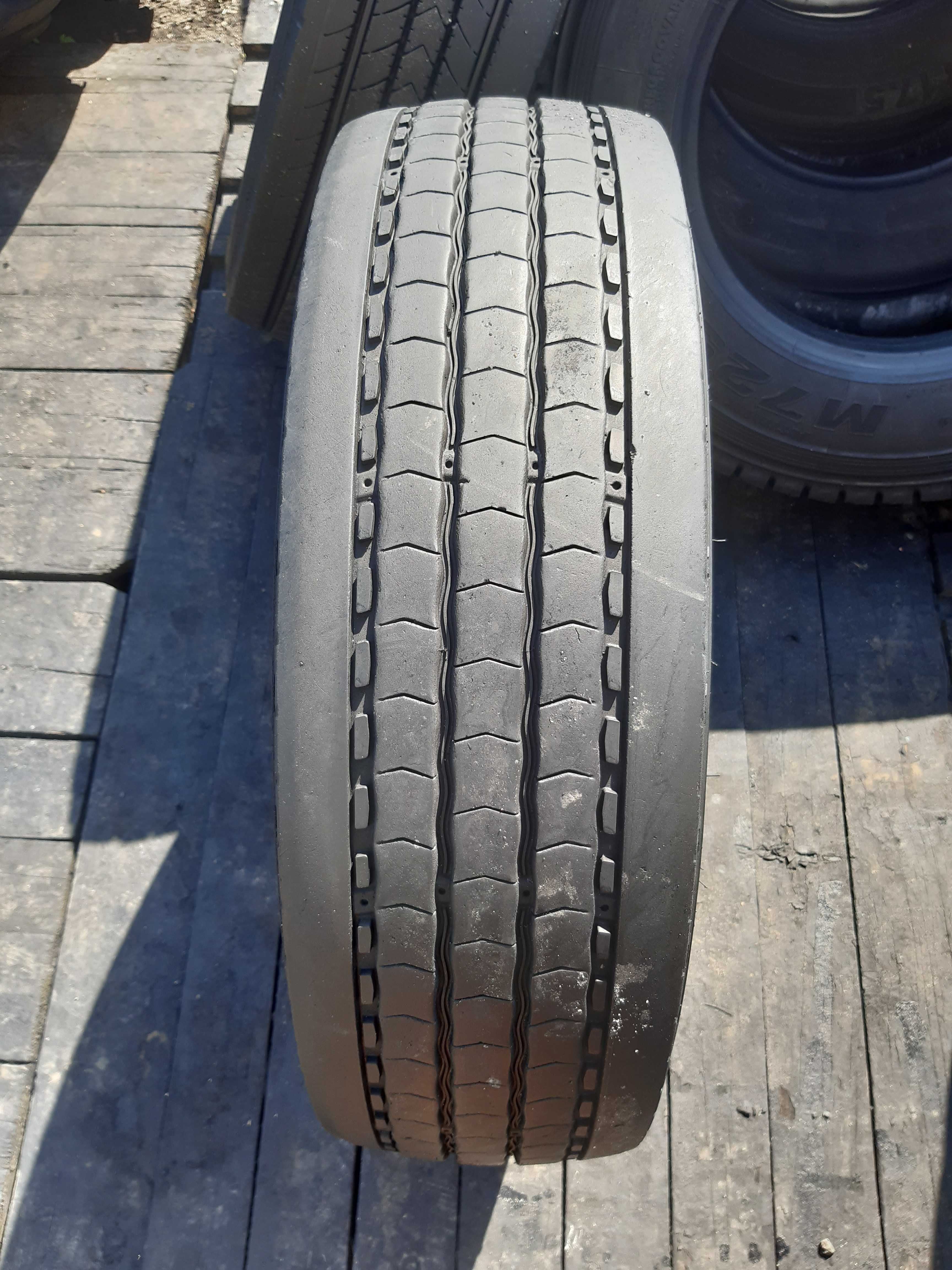 215/70R17.5 Michelin X Multi Z przód