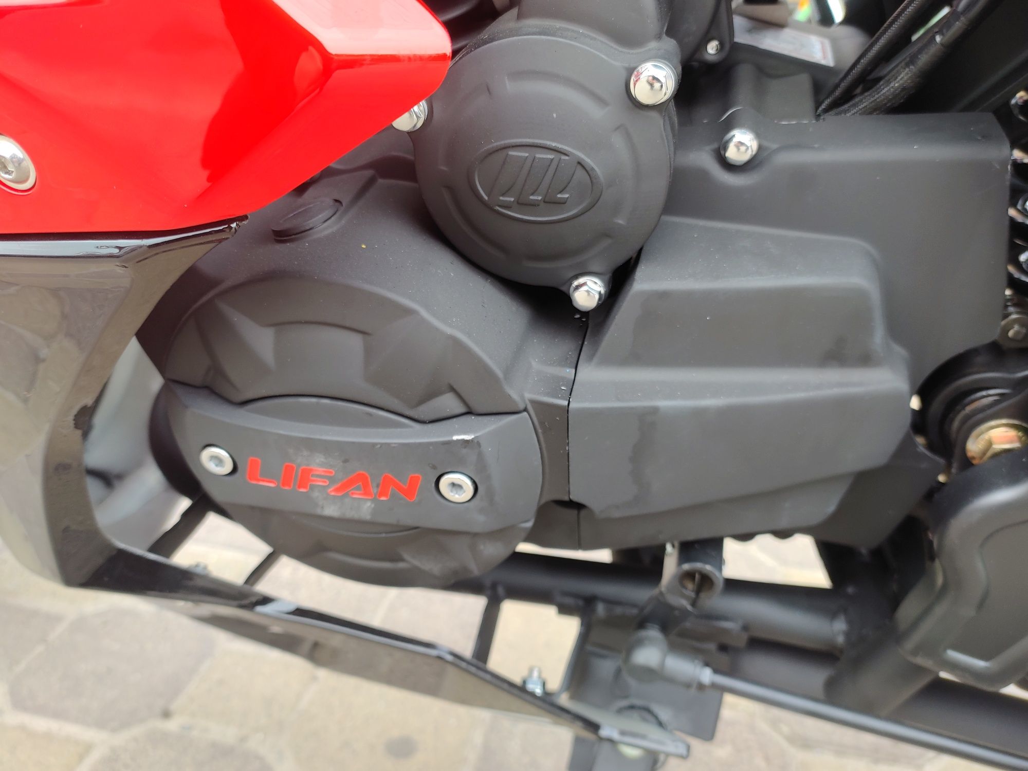 Мотоцикл Viper F2 з двигуном Lifan