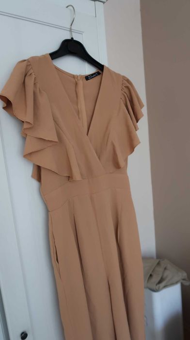 Simplee kombinezon beż brąz długi z falbanką elegancki boho S /36