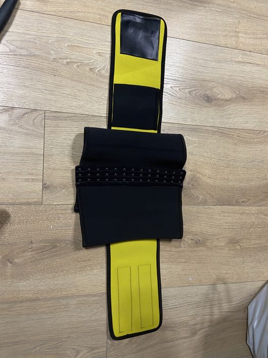 Gorset fitness pas neoprenowy na silownie