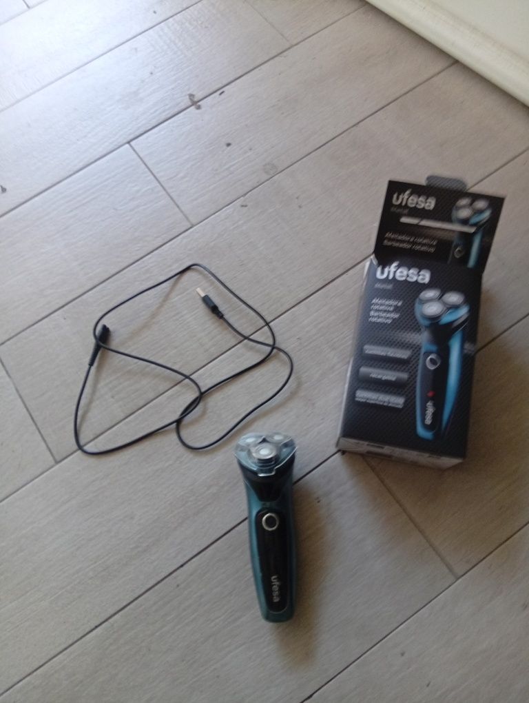 Maquina de barbear ufesa