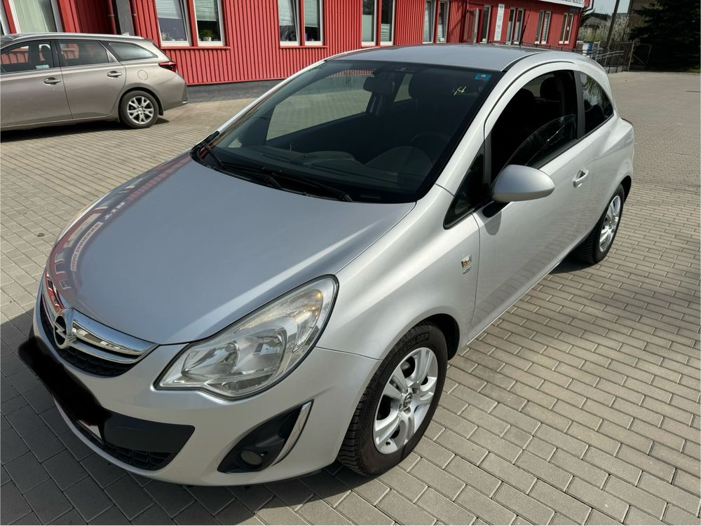 Opel Corsa D lift 1.2 benzyna4 cylindry Nawigacja Bezwypadkowa 140 tkm