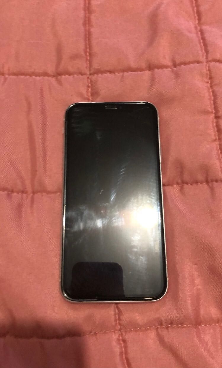 iPhone XR 64 giga bites