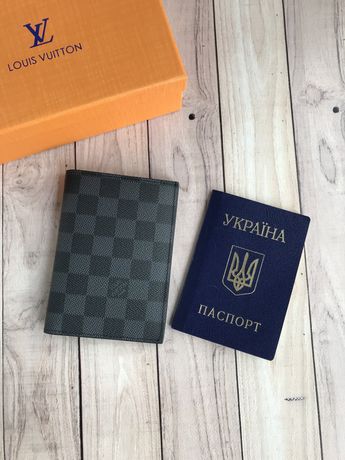 Обложки для паспорта Ферагамо , Монблан, LV, балли