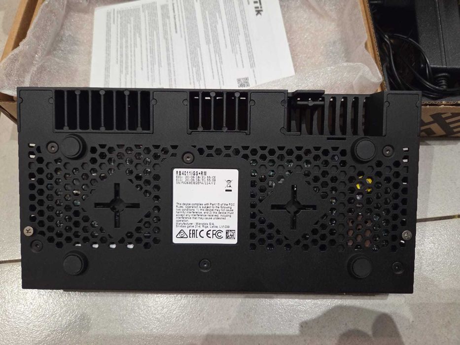 Nowy Router MikroTik RB4011iGS+RM