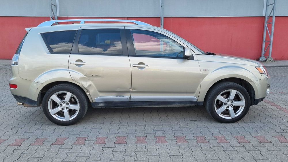 Mitsubishi Outlander II 2.4 MPI 4WD, benzyna, manual