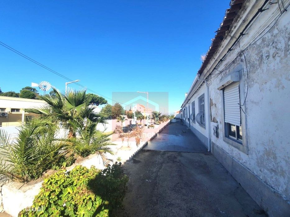 Moradia T3 com terreno junto ao rio em Alcochete