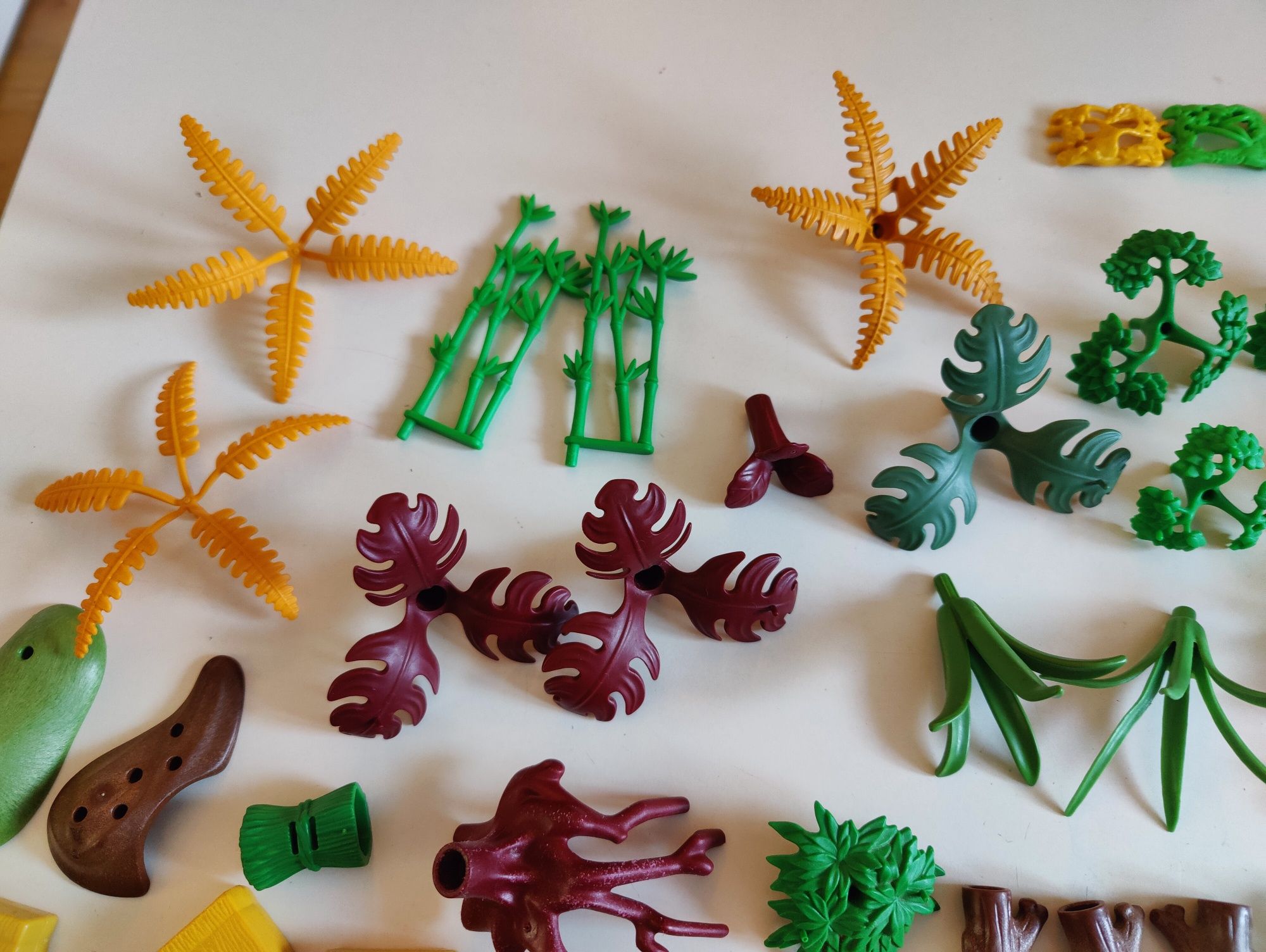 Elementy Playmobil- zwierzęta i rośliny