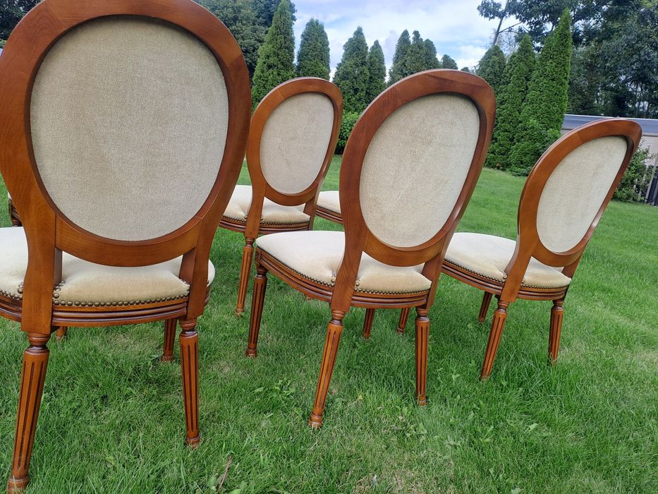 Komplet 6 solidnych krzeseł