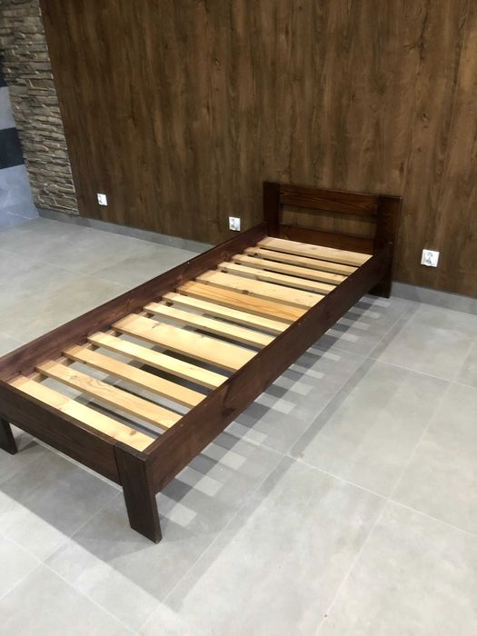 Łóżka 80x200 z materacem używane