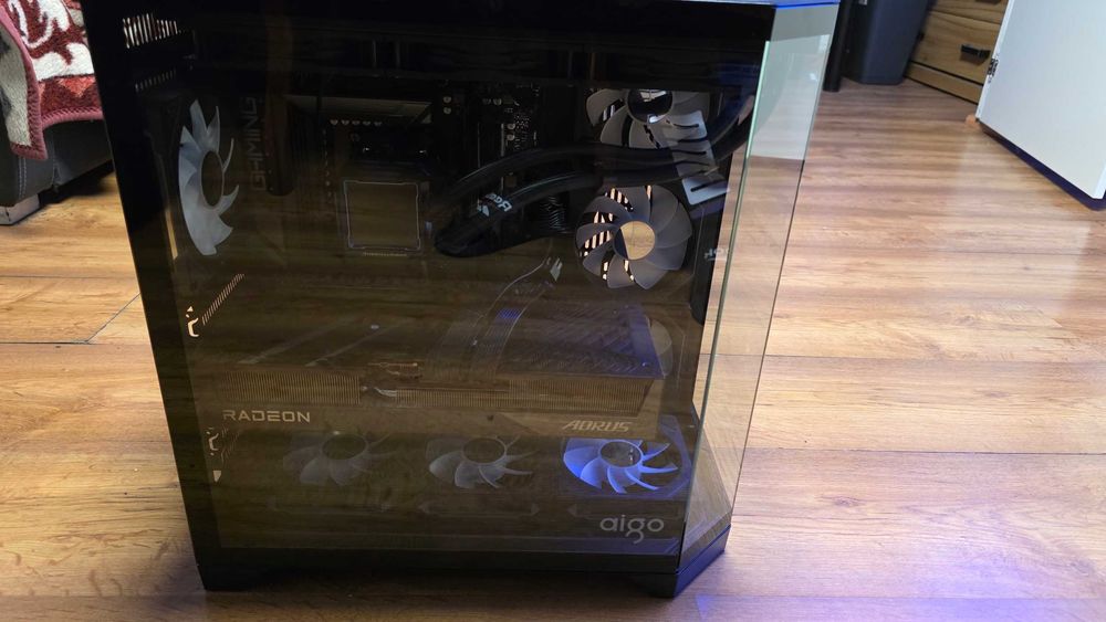 Komputer Ryzen 7 7800X3D, 32GB, RX 9070 XT, 2TB SSD M2 Nowy