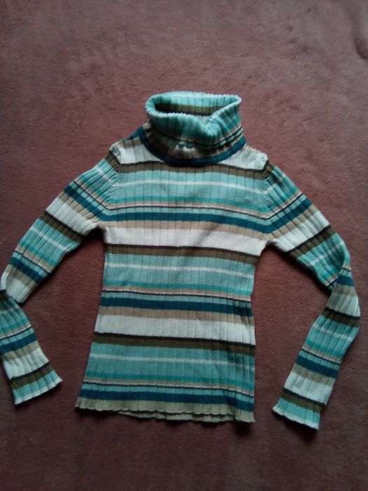 Golfik dziewczęcy r 110 c&a