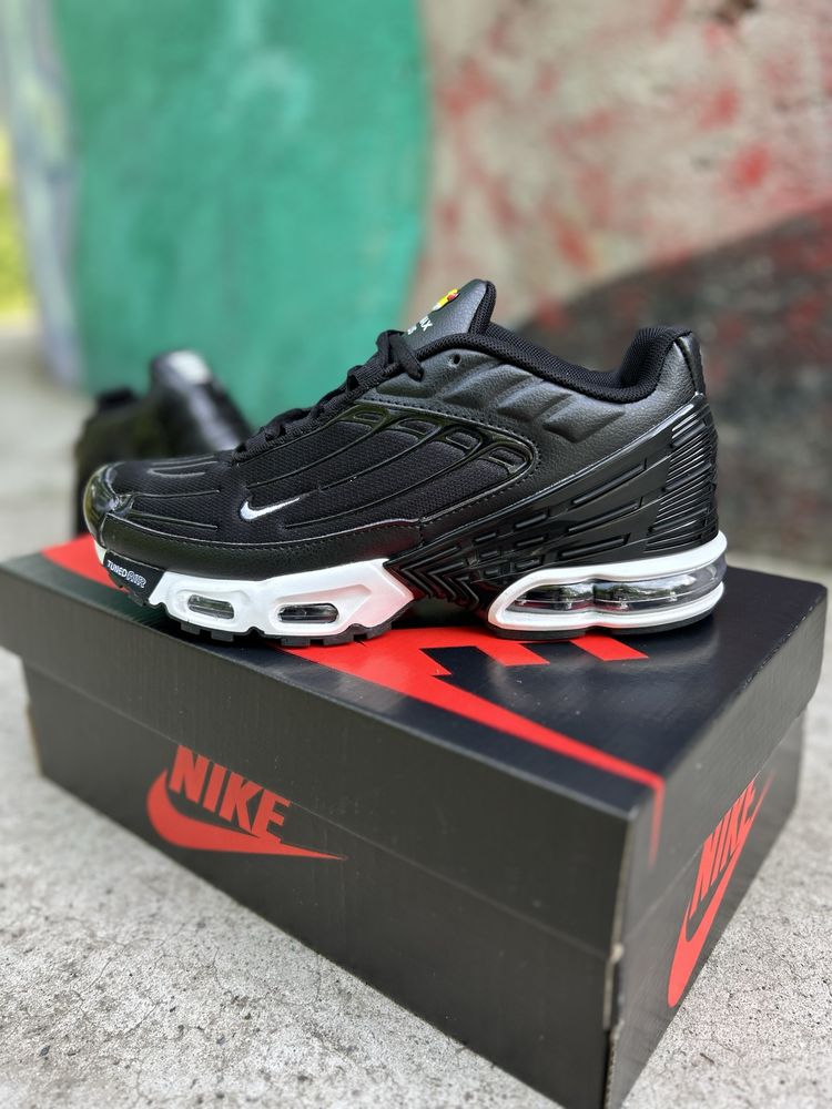 Мужские кроссовки чоловічі кросівки Nike Air Max Plus Black