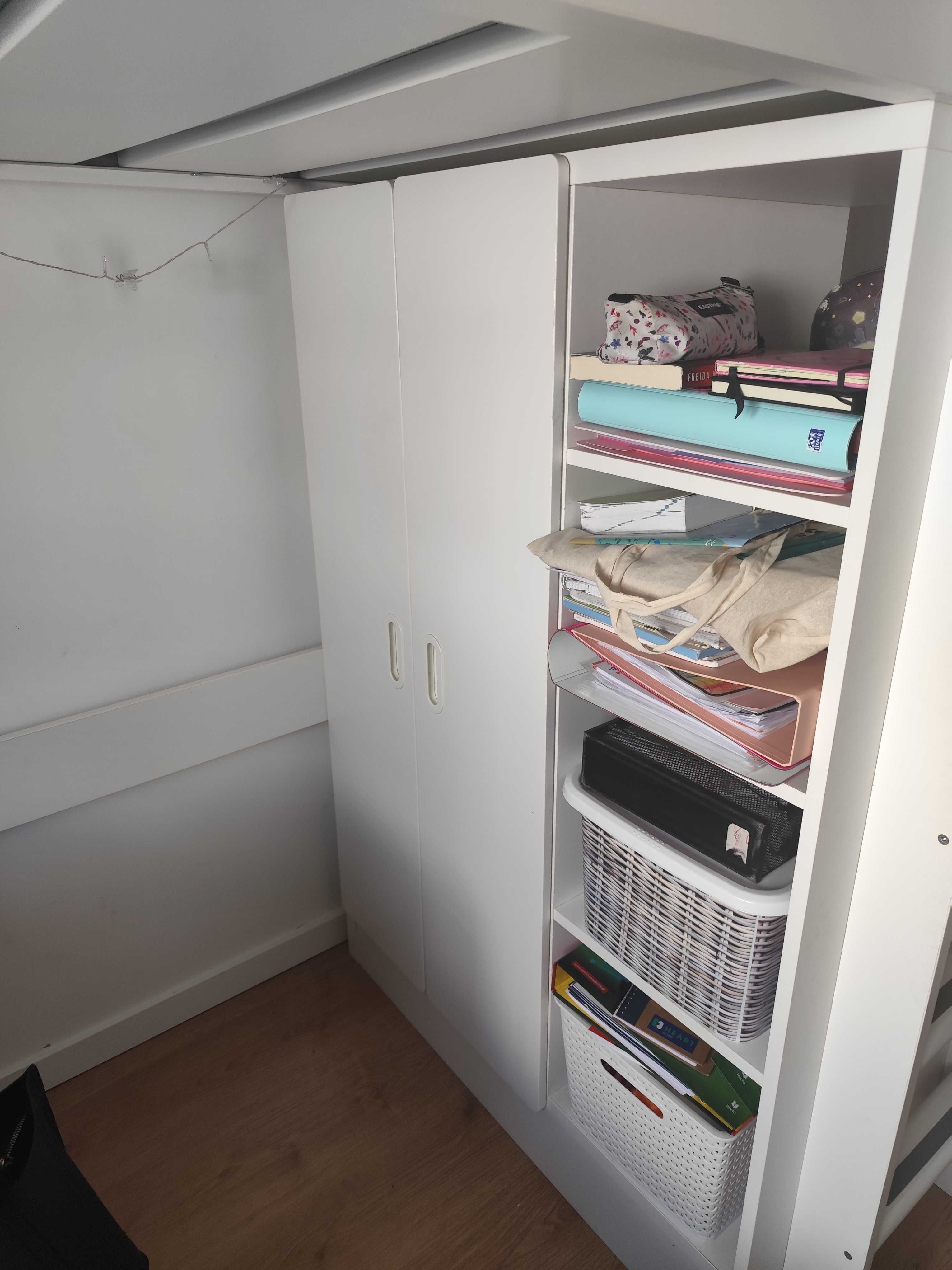 Beliche com roupeiro e secretária ikea
