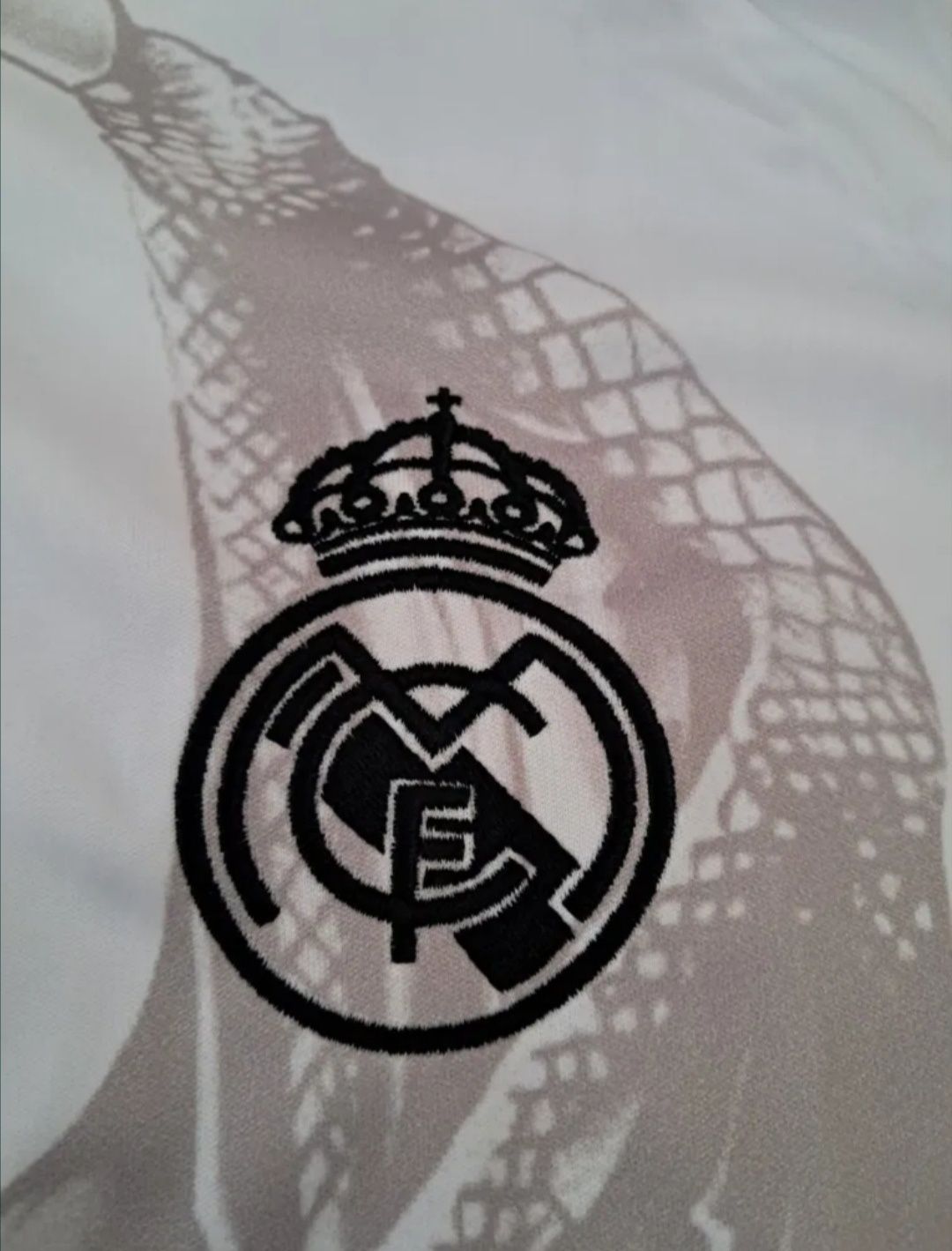 Koszulka Piłkarska Adidas Real Madrid Dragon - Limitowana - M