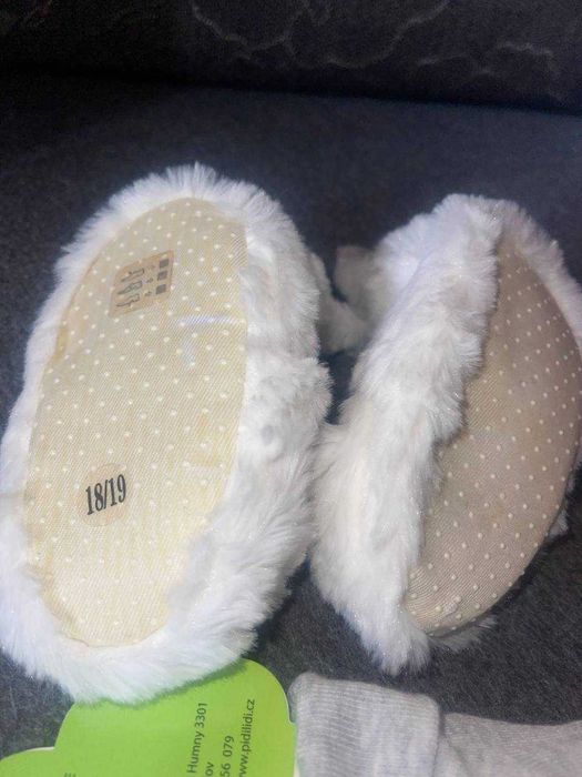 Чудовий дитячий набір капці+шкарпетки Pepco18-19 cм 6-12 м