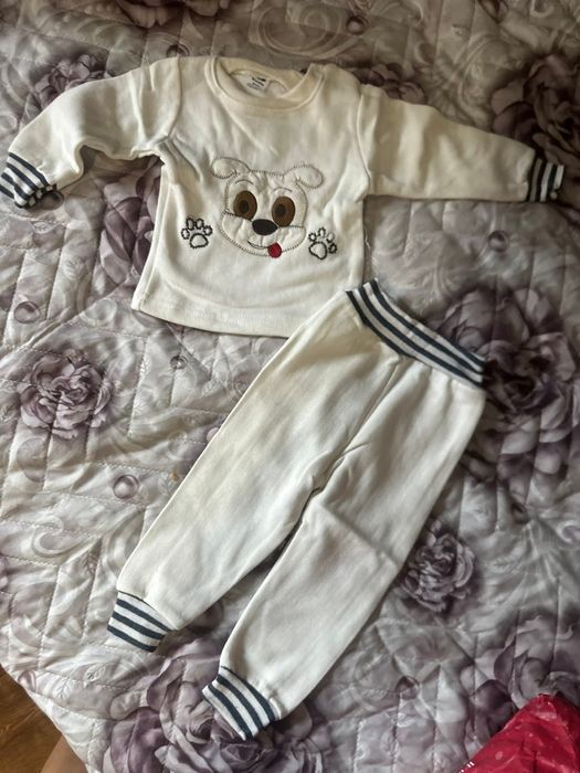 Продам костюмчики