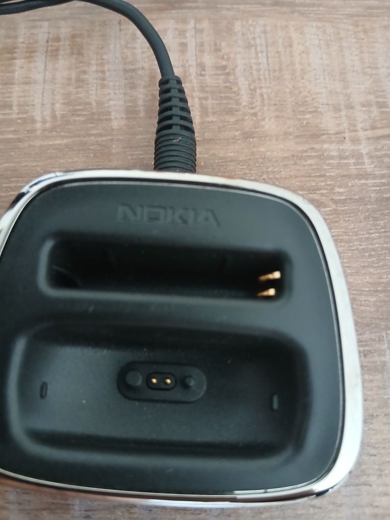 Зарядна док-станция для NOKIA 8800