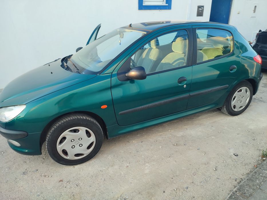 Peugeot 206 verde