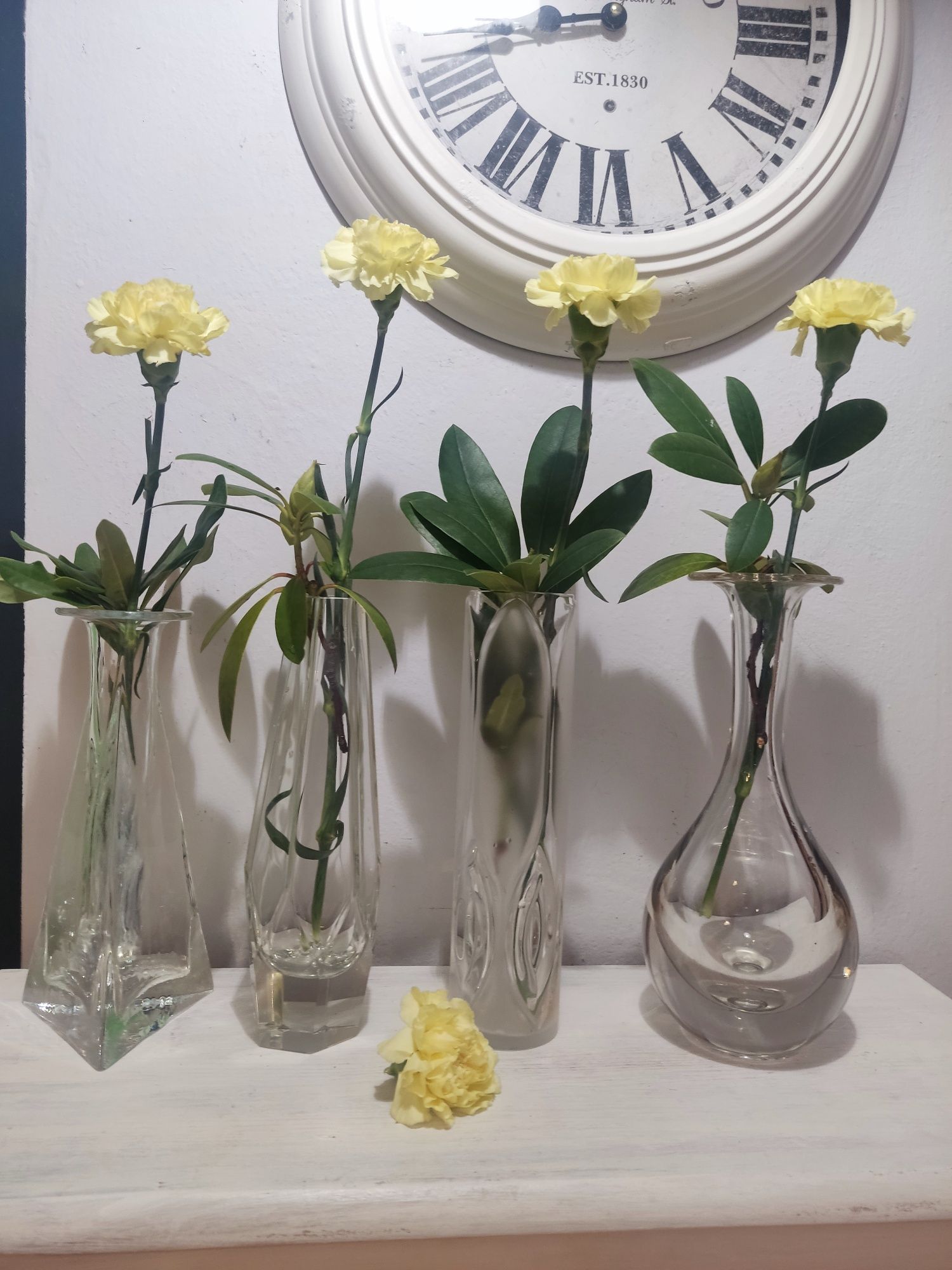 Grube szkło artystyczne ręcznie formowane, Stożkowy wazon