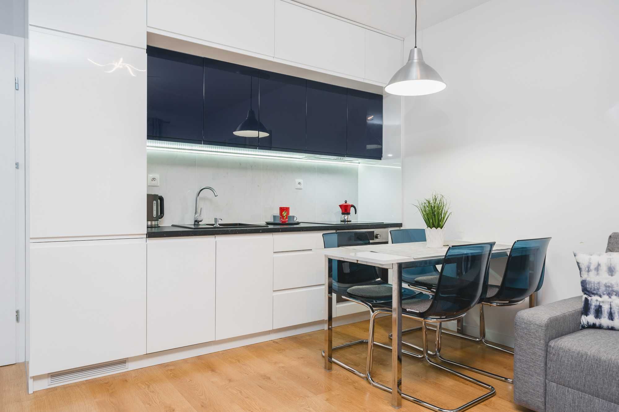 Apartament / mieszkanie na doby :: Noclegi : Klima : Balkon : Centrum