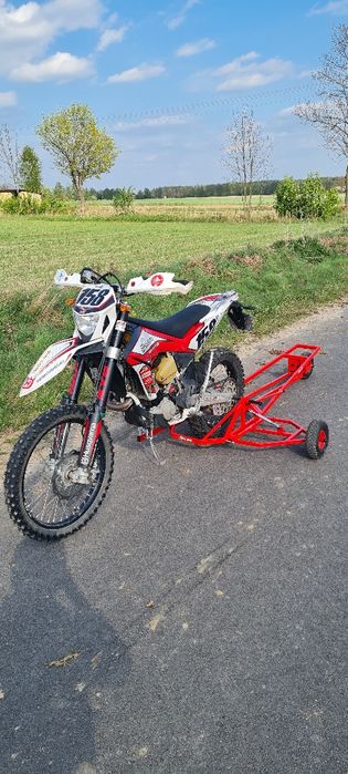 Wheelie spider urządzenie stelaż do nauki jazdy na jednym kole