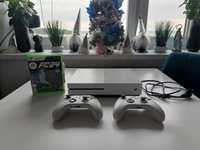 Xbox One , dwa pady, gra FC 24