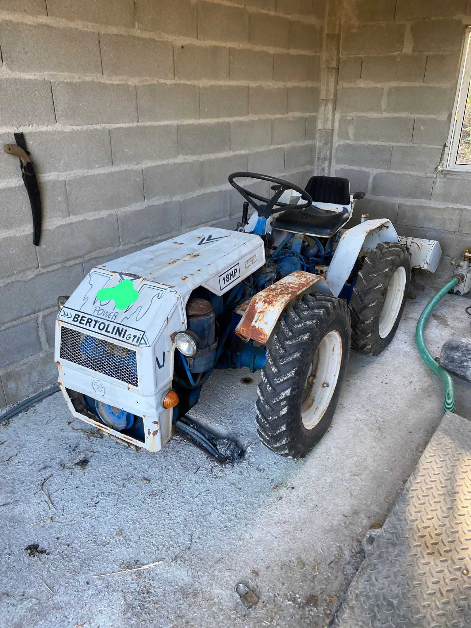 Trator Bertolini 18cv