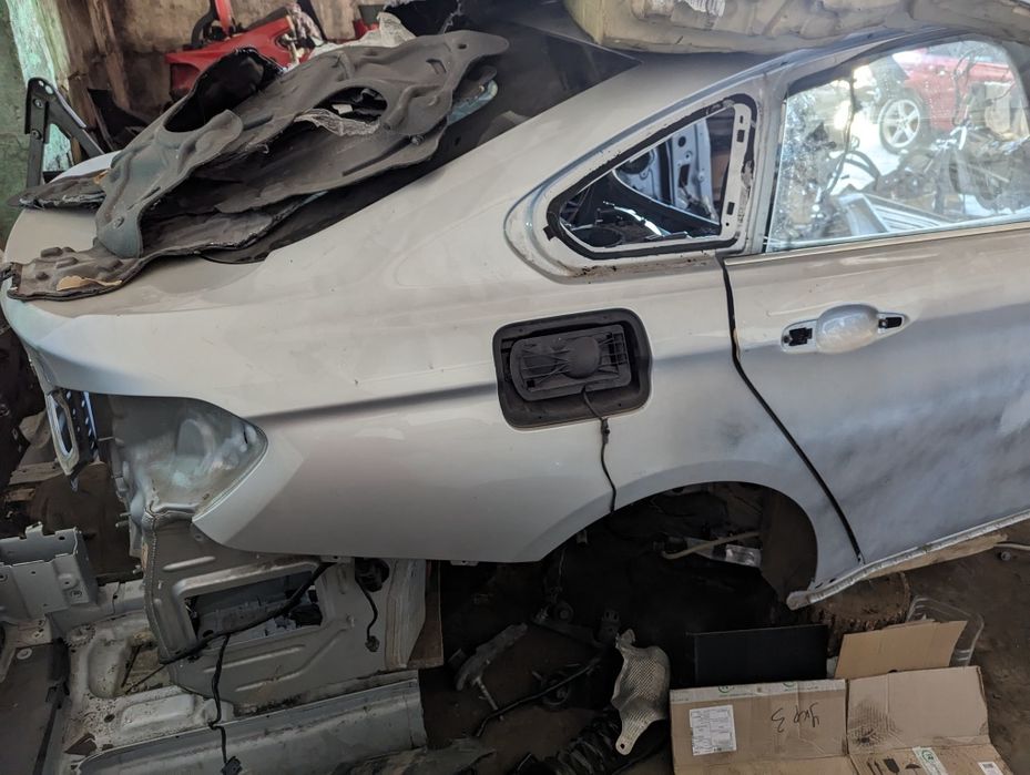 Кузов четверть стойка крыло пистолет стакан лонжерон порог BMW f30 f32