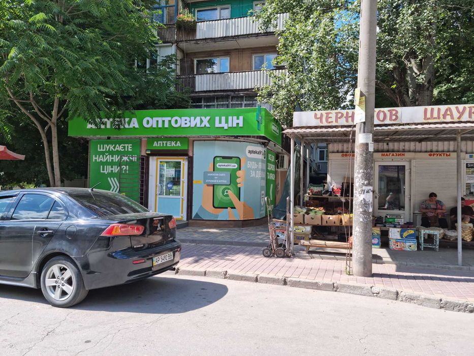 Оренда приміщення Кічкас, фасад ринку