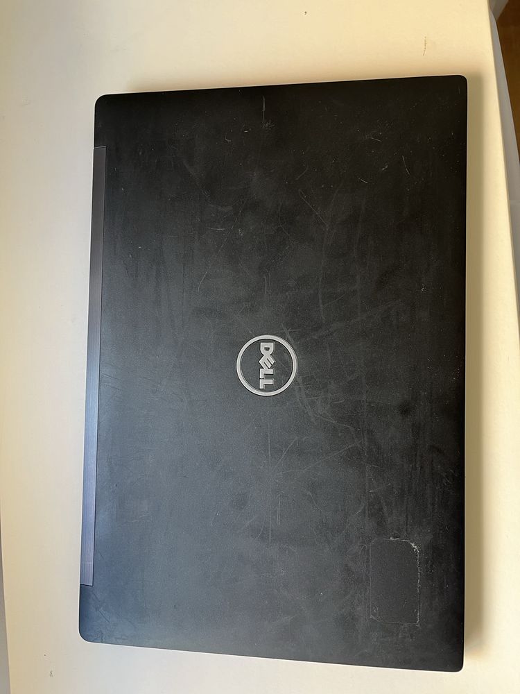 Portátil Dell i5