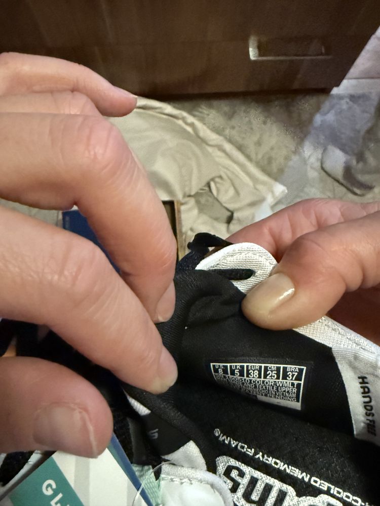 Кросівки жіночі Skechers