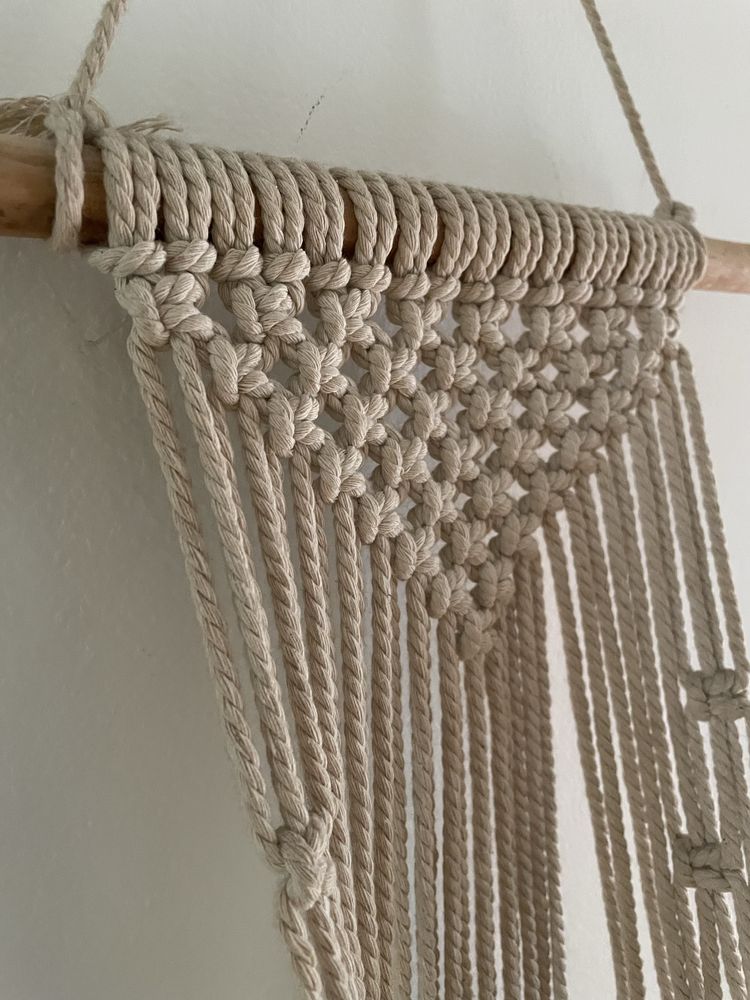 Suporte para vaso de plantas em macrame
