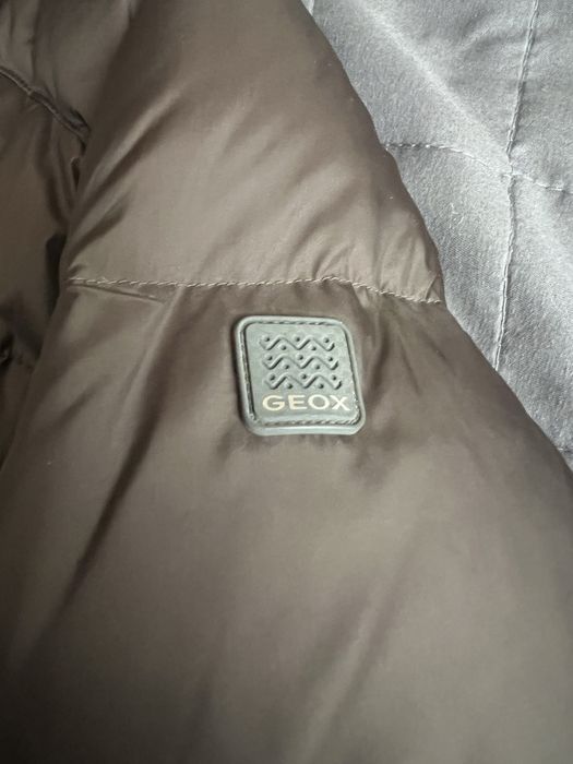 Пуховик жіночий geox  розмір М